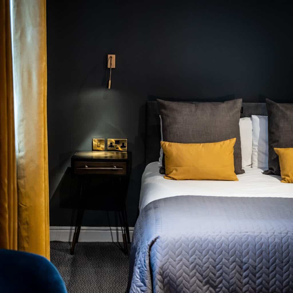 Hotel marketing social media